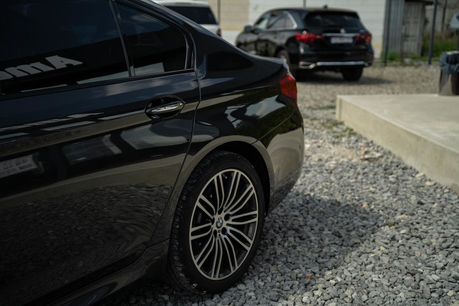 Продам BMW 530 XI 2018 года в Черновцах