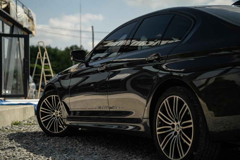 Продам BMW 530 XI 2018 года в Черновцах