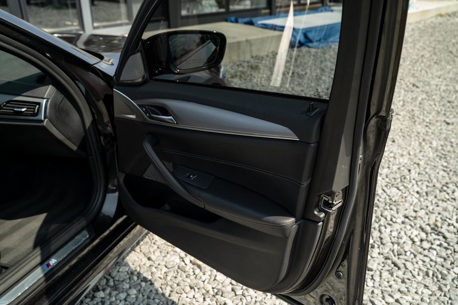 Продам BMW 530 XI 2018 года в Черновцах