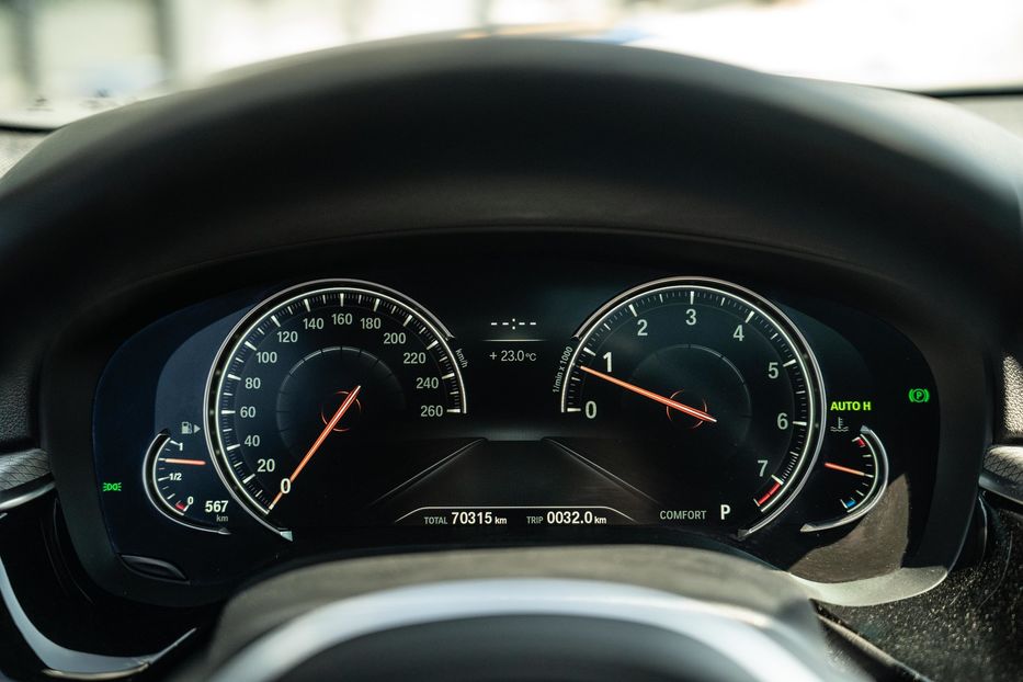 Продам BMW 530 XI 2018 года в Черновцах