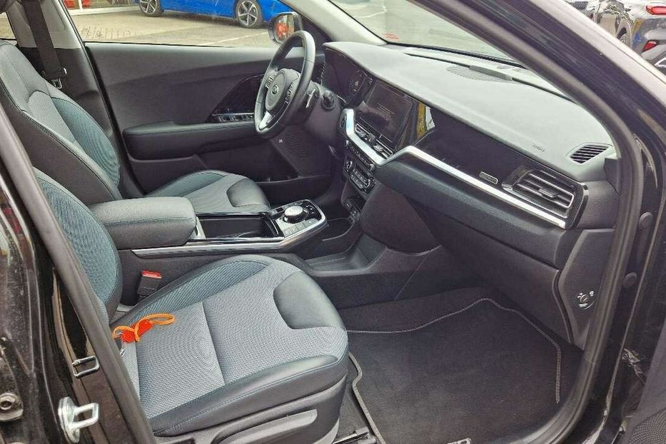 Продам Kia Niro 64квт авто в дорозі 2021 года в Львове