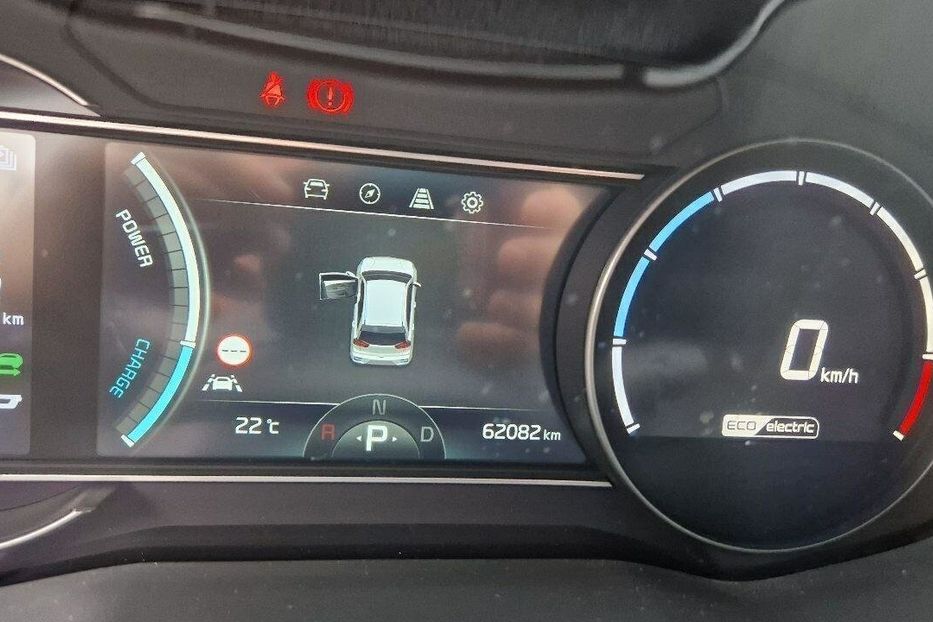 Продам Kia Niro 64квт авто в дорозі 2021 года в Львове