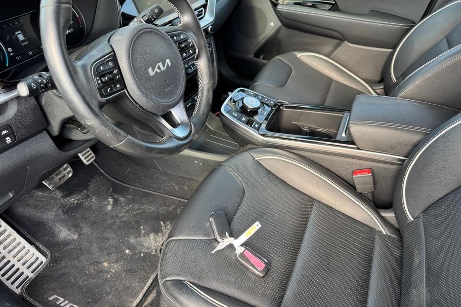 Продам Kia Niro 64квт авто в дорозі 2021 года в Львове