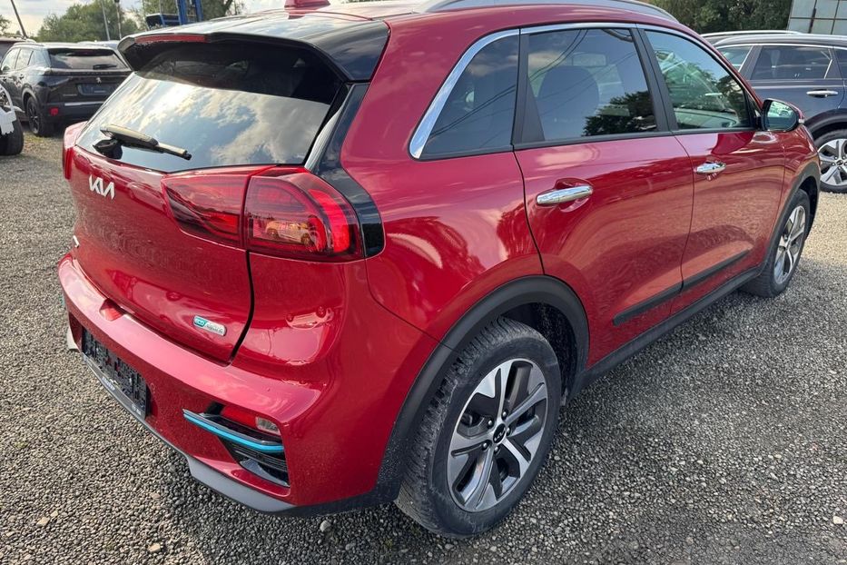 Продам Kia Niro 64квт авто в дорозі 2021 года в Львове