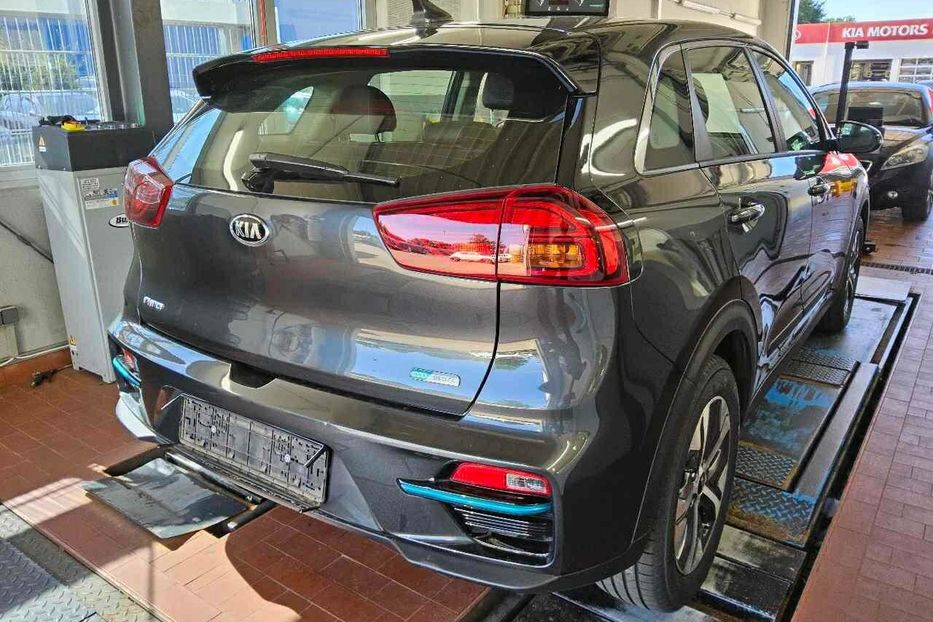 Продам Kia Niro 64квт 2021 года в Львове