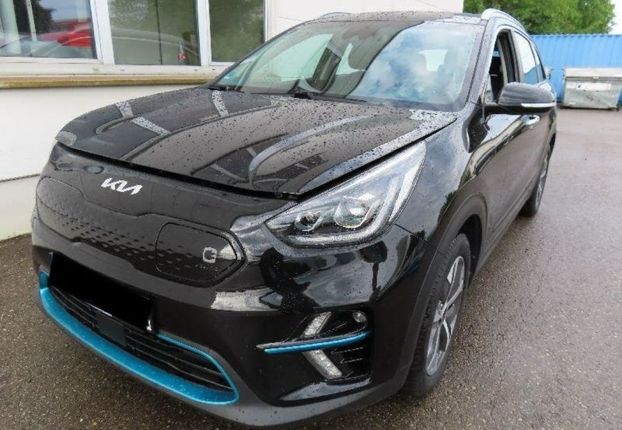 Продам Kia Niro 64квт авто в дорозі 2022 года в Львове