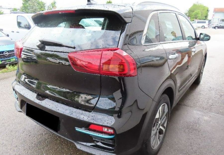 Продам Kia Niro 64квт авто в дорозі 2022 года в Львове