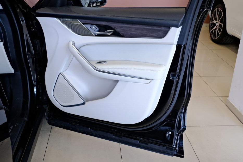 Продам Jaguar F-Pace 2022 года в Одессе