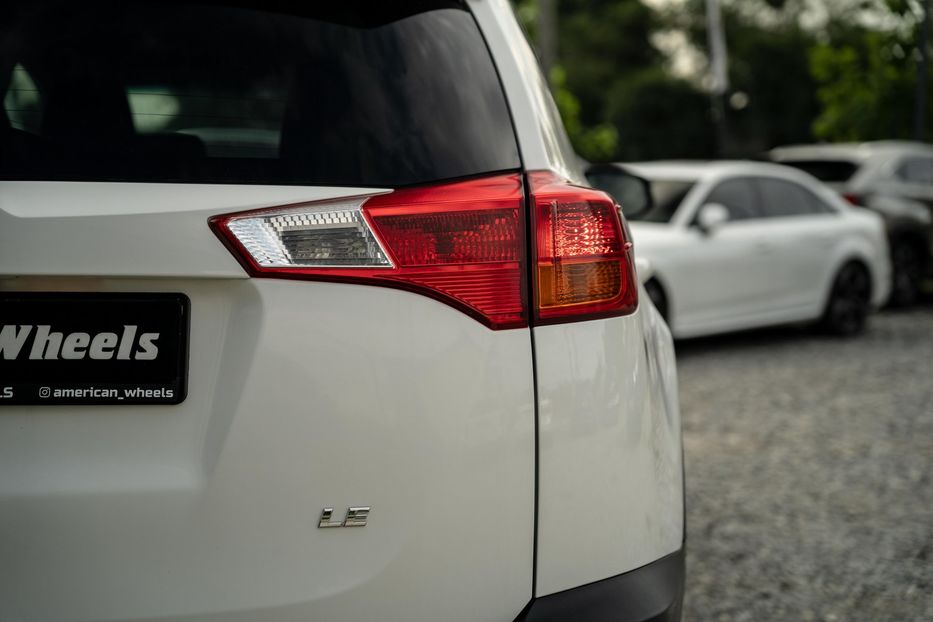 Продам Toyota Rav 4 Le 2015 года в Черновцах
