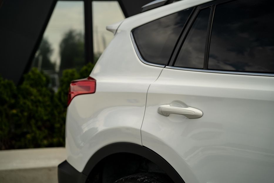 Продам Toyota Rav 4 Le 2015 года в Черновцах
