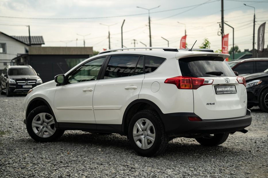 Продам Toyota Rav 4 Le 2015 года в Черновцах