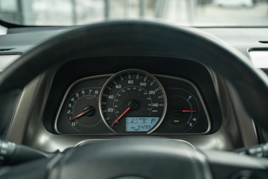 Продам Toyota Rav 4 Le 2015 года в Черновцах