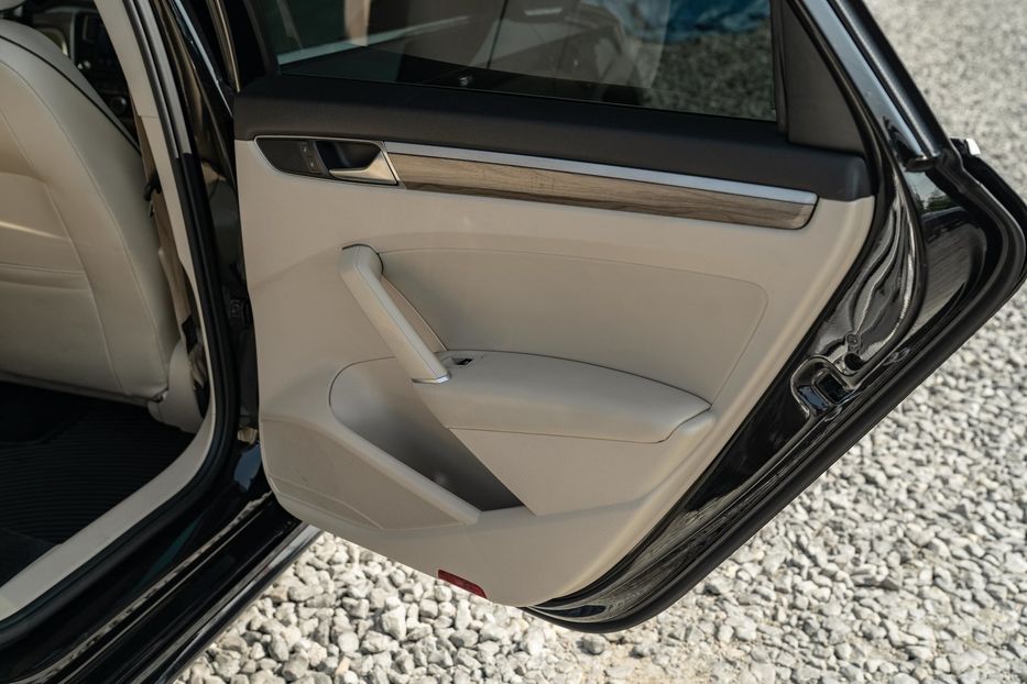 Продам Volkswagen Passat B8 SE 2016 года в Черновцах