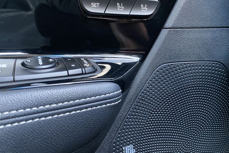Продам Kia Niro 64 kWh Макс. комплектація Люк. 2020 года в Львове