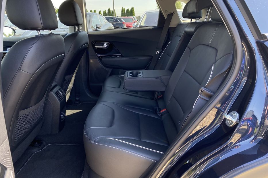 Продам Kia Niro 64 kWh Макс. комплектація Люк. 2020 года в Львове