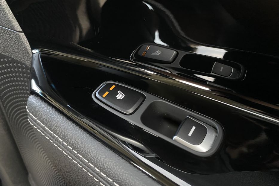 Продам Kia Niro 64 kWh Макс. комплектація Люк. 2020 года в Львове