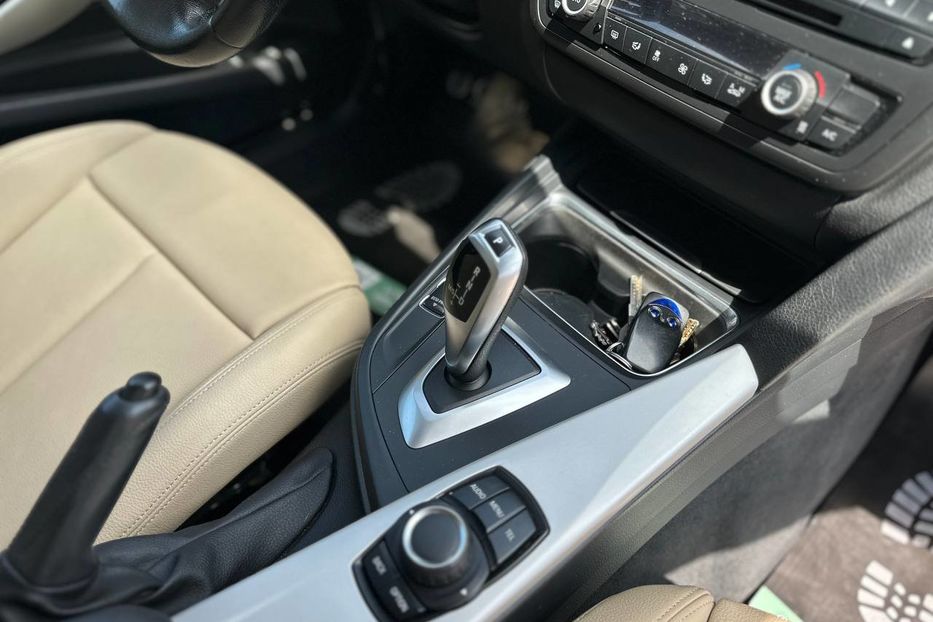 Продам BMW 318 2014 года в Черновцах