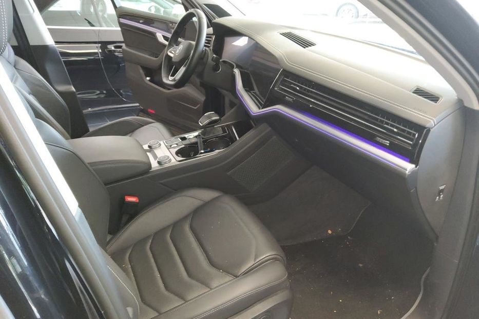 Продам Volkswagen Touareg 210КВТ  Eleganсе авто в дорозі 2021 года в Львове