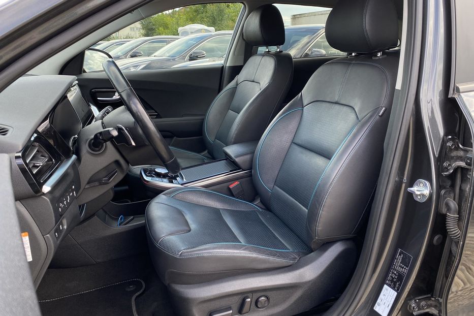 Продам Kia Niro ПідгрівсидінькермаСліпізониJBL 2022 года в Львове