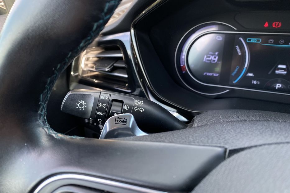 Продам Kia Niro ПідгрівсидінькермаСліпізониJBL 2022 года в Львове