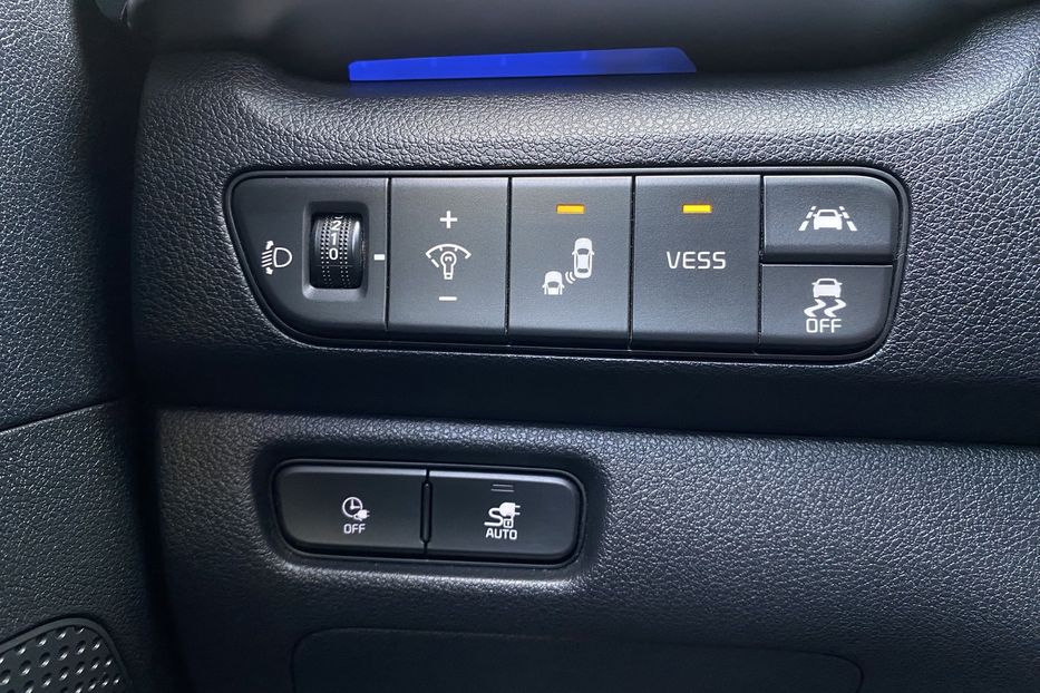 Продам Kia Niro ПідгрівсидінькермаСліпізониJBL 2022 года в Львове