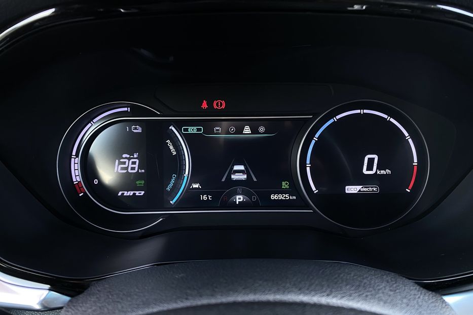 Продам Kia Niro ПідгрівсидінькермаСліпізониJBL 2022 года в Львове