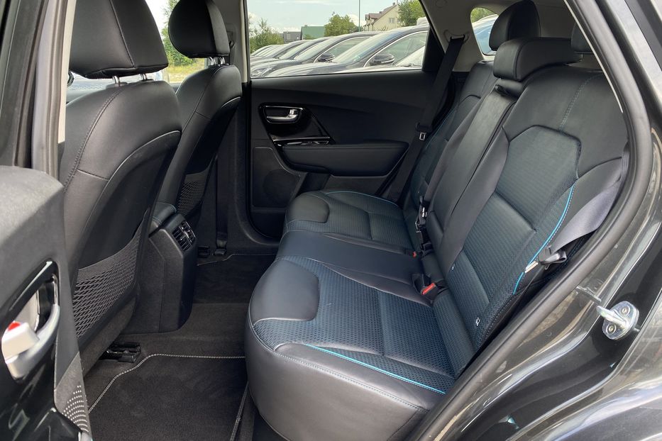 Продам Kia Niro ПідгрівсидінькермаСліпізониJBL 2022 года в Львове