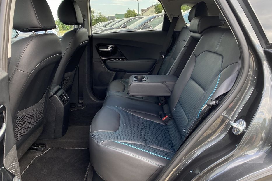 Продам Kia Niro ПідгрівсидінькермаСліпізониJBL 2022 года в Львове