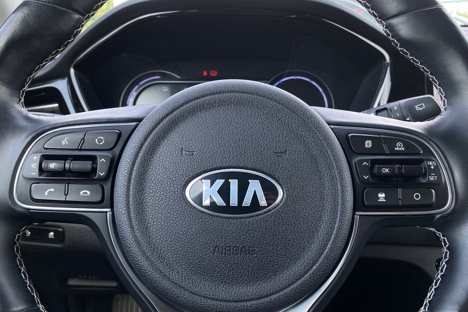 Продам Kia Niro 64 кВт Макс. комплектація 2020 года в Львове