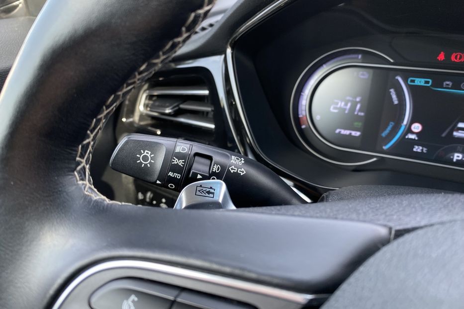 Продам Kia Niro 64 кВт Макс. комплектація 2020 года в Львове