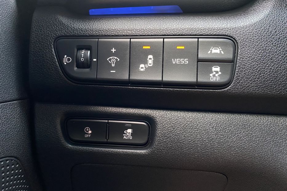 Продам Kia Niro 64 кВт Макс. комплектація 2020 года в Львове