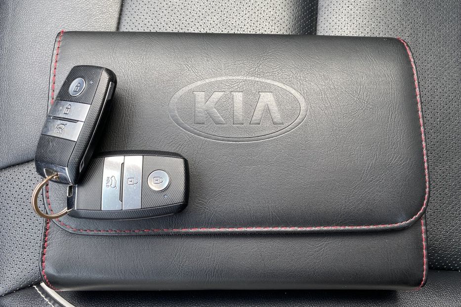 Продам Kia Niro 64 кВт Макс. комплектація 2020 года в Львове