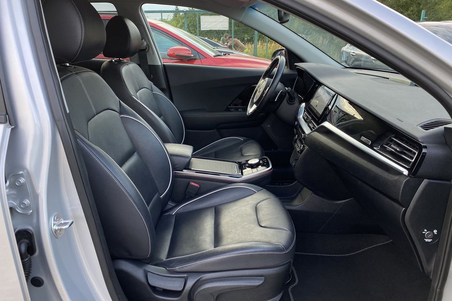Продам Kia Niro 64 кВт Макс. комплектація 2020 года в Львове