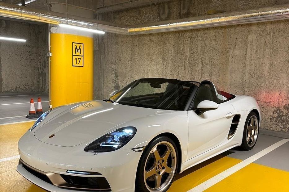 Продам Porsche Boxster 2021 года в Киеве