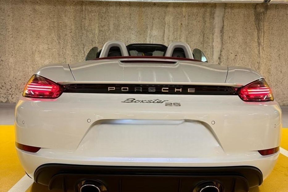 Продам Porsche Boxster 2021 года в Киеве