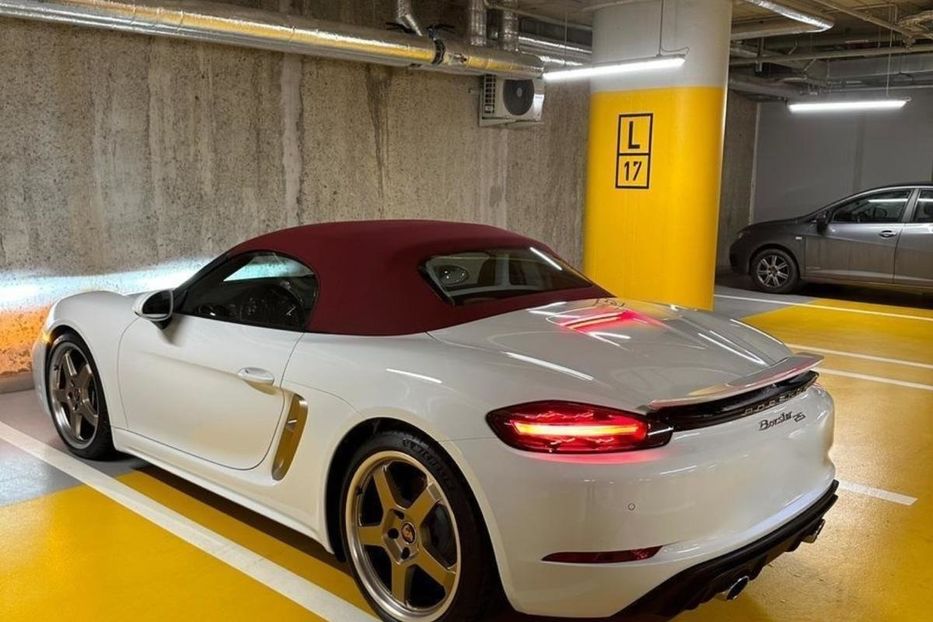 Продам Porsche Boxster 2021 года в Киеве