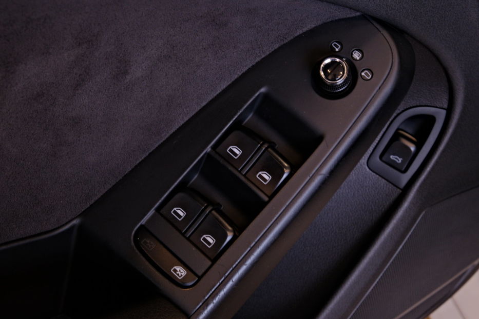 Продам Audi A4 2012 года в Одессе