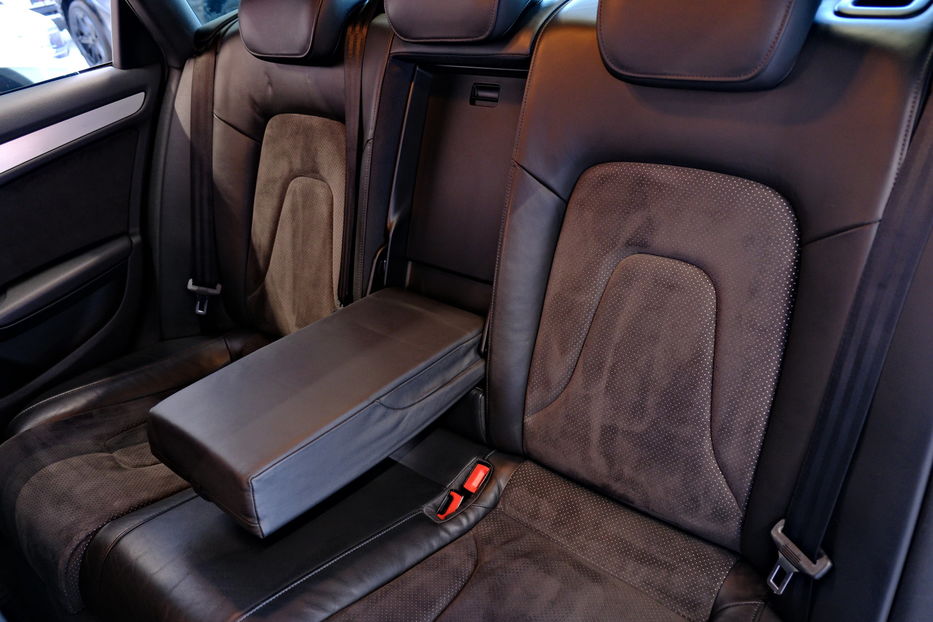 Продам Audi A4 2012 года в Одессе