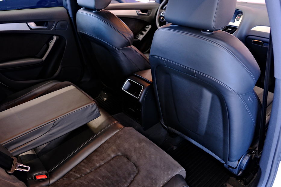 Продам Audi A4 2012 года в Одессе