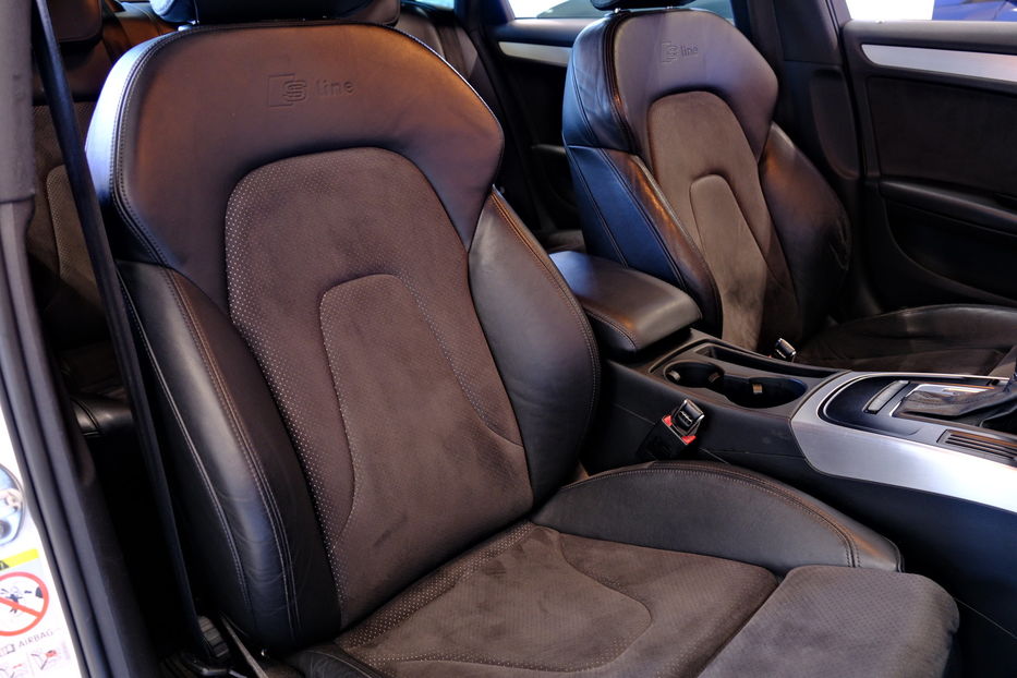 Продам Audi A4 2012 года в Одессе