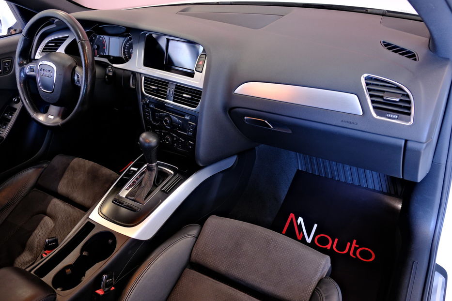 Продам Audi A4 2012 года в Одессе