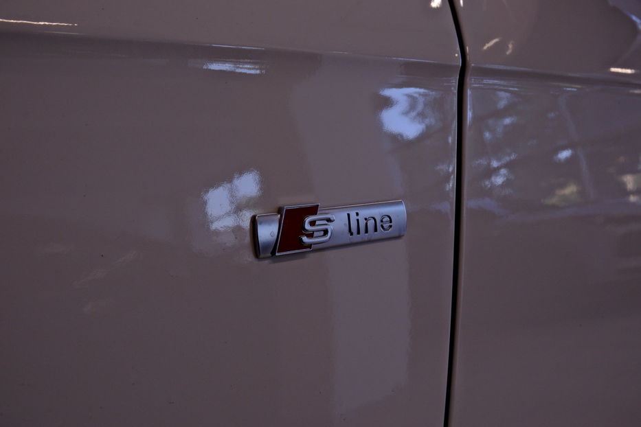 Продам Audi A4 2012 года в Одессе