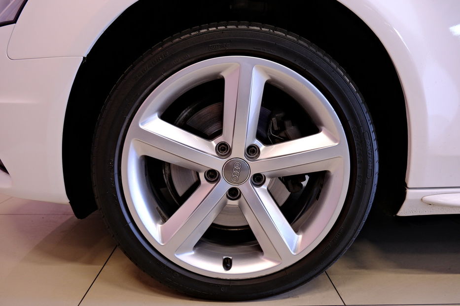 Продам Audi A4 2012 года в Одессе
