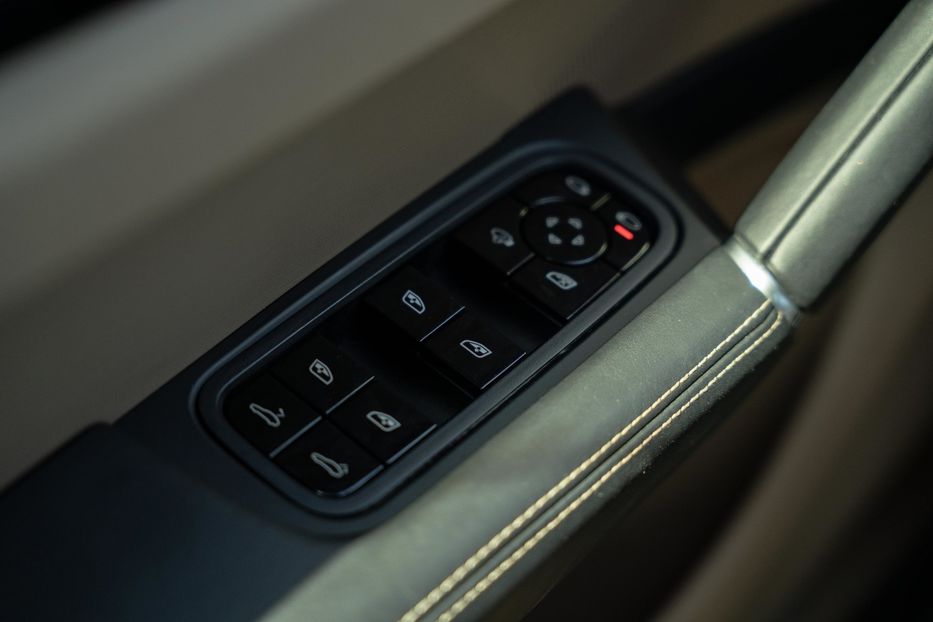 Продам Porsche Cayenne 2019 года в Черновцах