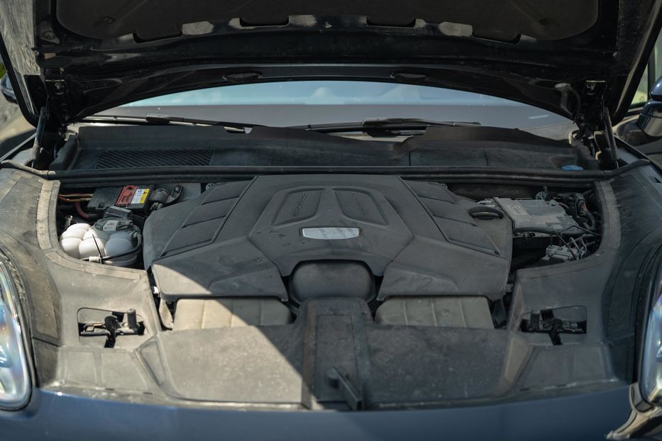 Продам Porsche Cayenne 2019 года в Черновцах