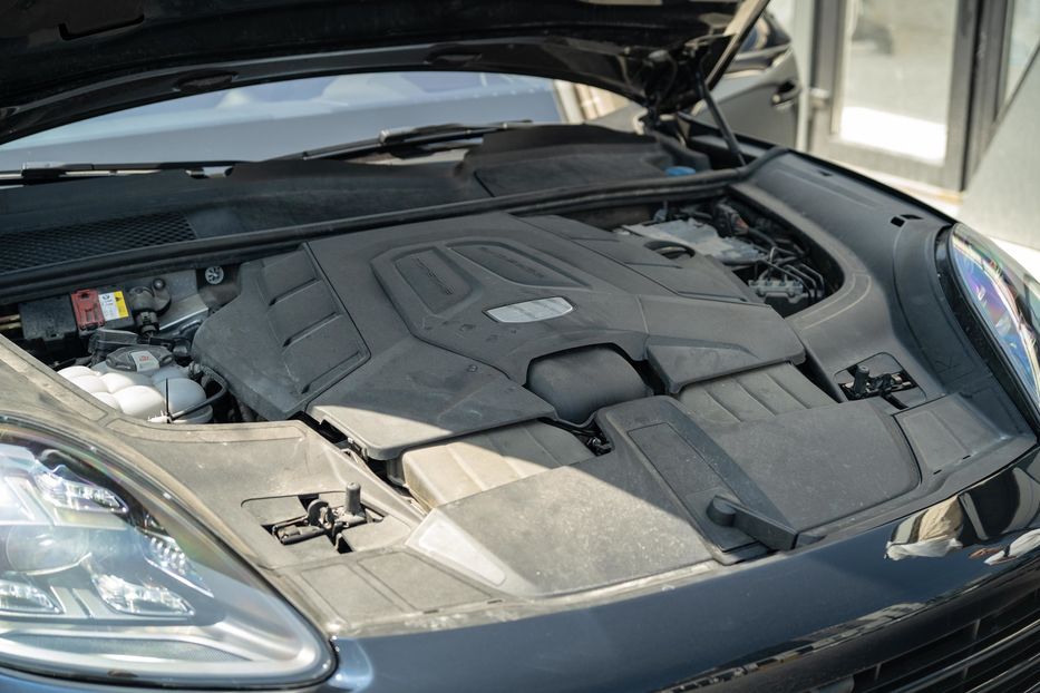 Продам Porsche Cayenne 2019 года в Черновцах
