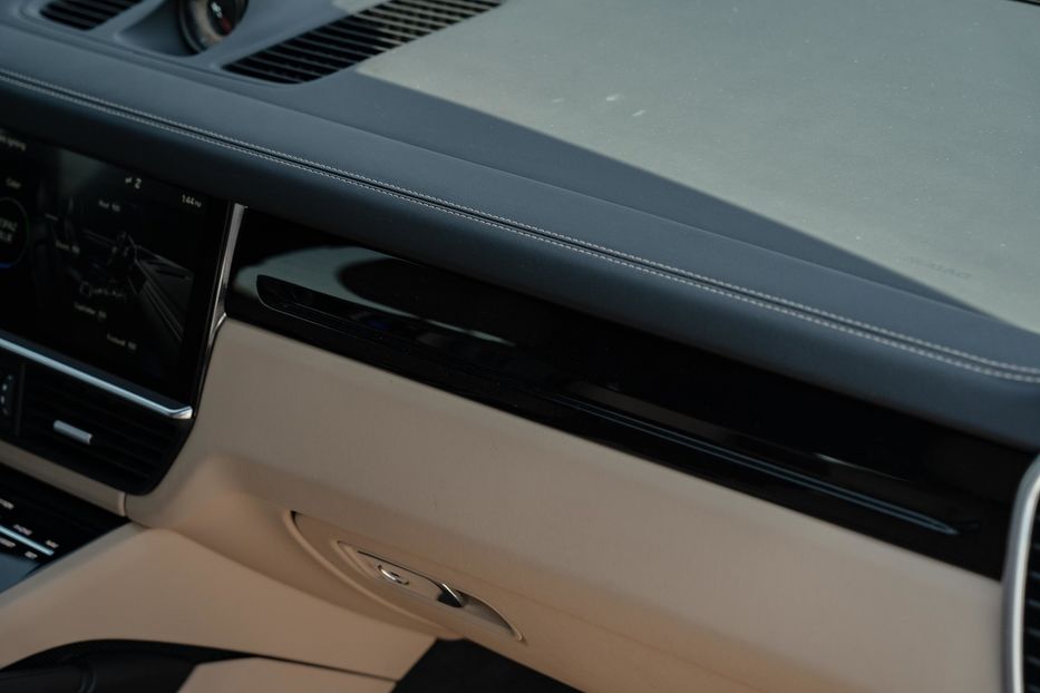 Продам Porsche Cayenne 2019 года в Черновцах