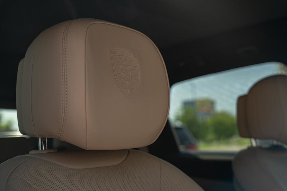Продам Porsche Cayenne 2019 года в Черновцах