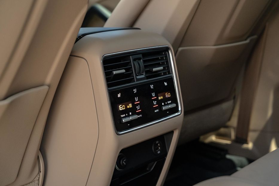 Продам Porsche Cayenne 2019 года в Черновцах