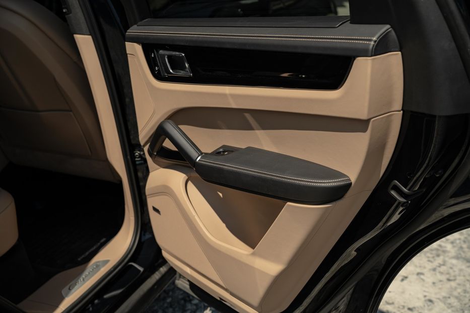 Продам Porsche Cayenne 2019 года в Черновцах